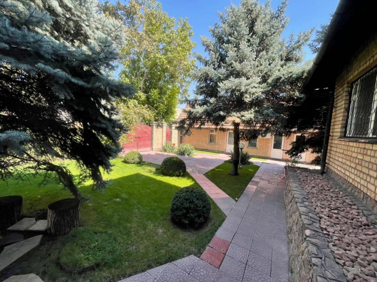 Гостевой Дом Шумкар Азия Guest House Shumkar Asia Bishkek Bagian luar foto