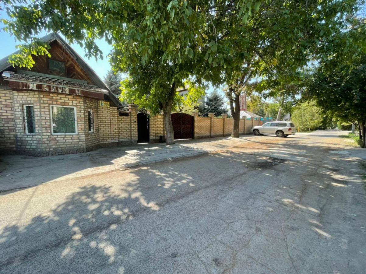 Гостевой Дом Шумкар Азия Guest House Shumkar Asia Bishkek Bagian luar foto