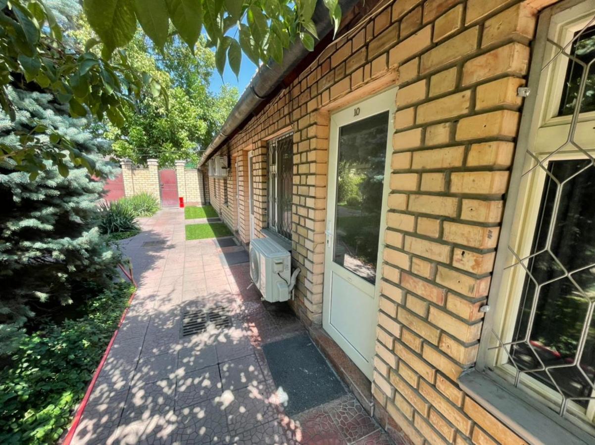 Гостевой Дом Шумкар Азия Guest House Shumkar Asia Bishkek Bagian luar foto