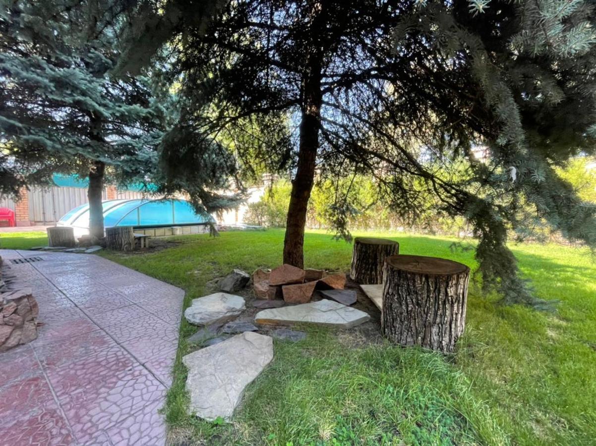 Гостевой Дом Шумкар Азия Guest House Shumkar Asia Bishkek Bagian luar foto