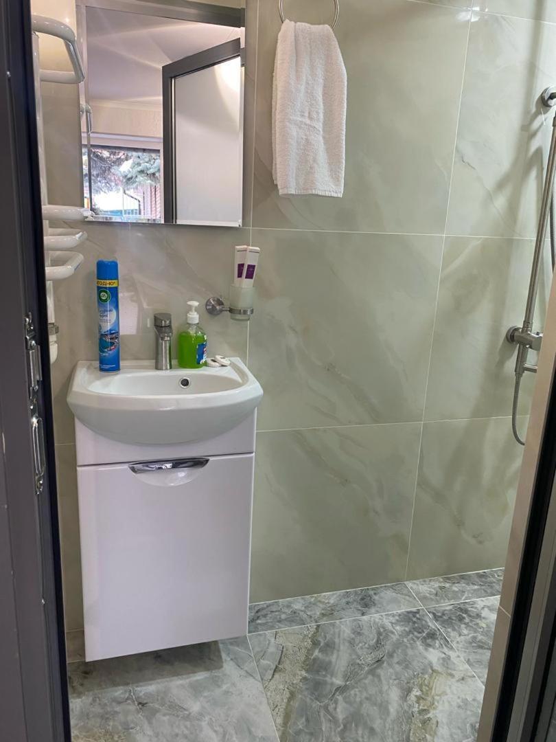 Гостевой Дом Шумкар Азия Guest House Shumkar Asia Bishkek Bagian luar foto