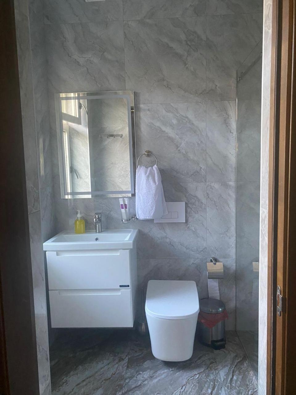 Гостевой Дом Шумкар Азия Guest House Shumkar Asia Bishkek Bagian luar foto