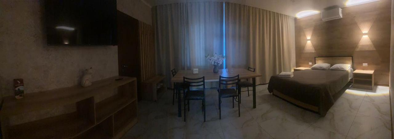 Гостевой Дом Шумкар Азия Guest House Shumkar Asia Bishkek Bagian luar foto