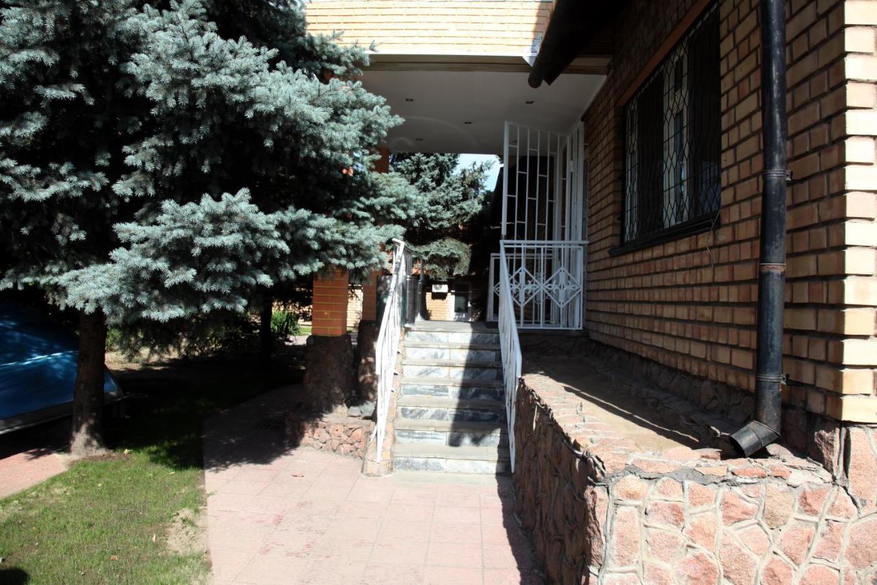 Гостевой Дом Шумкар Азия Guest House Shumkar Asia Bishkek Bagian luar foto