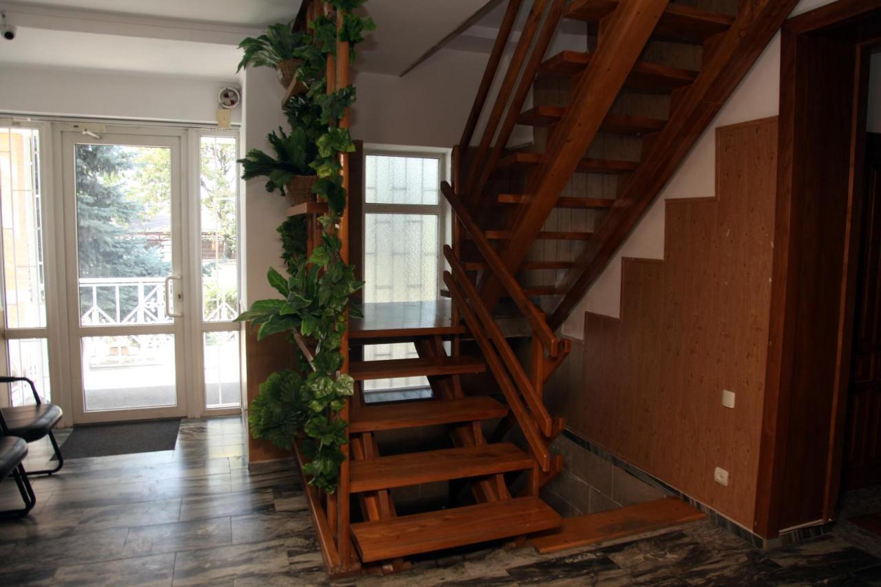 Гостевой Дом Шумкар Азия Guest House Shumkar Asia Bishkek Bagian luar foto